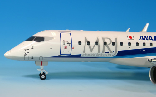 《画像追加》MRJ 1/100 ANA 飛行試験機5号機 モデルプレーン