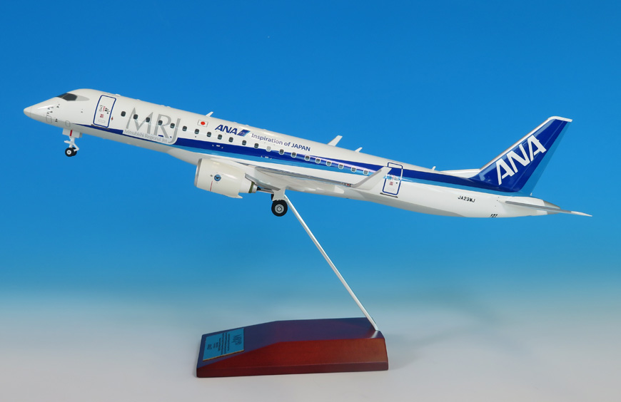 《画像追加》MRJ 1/100 ANA 飛行試験機5号機 モデルプレーン